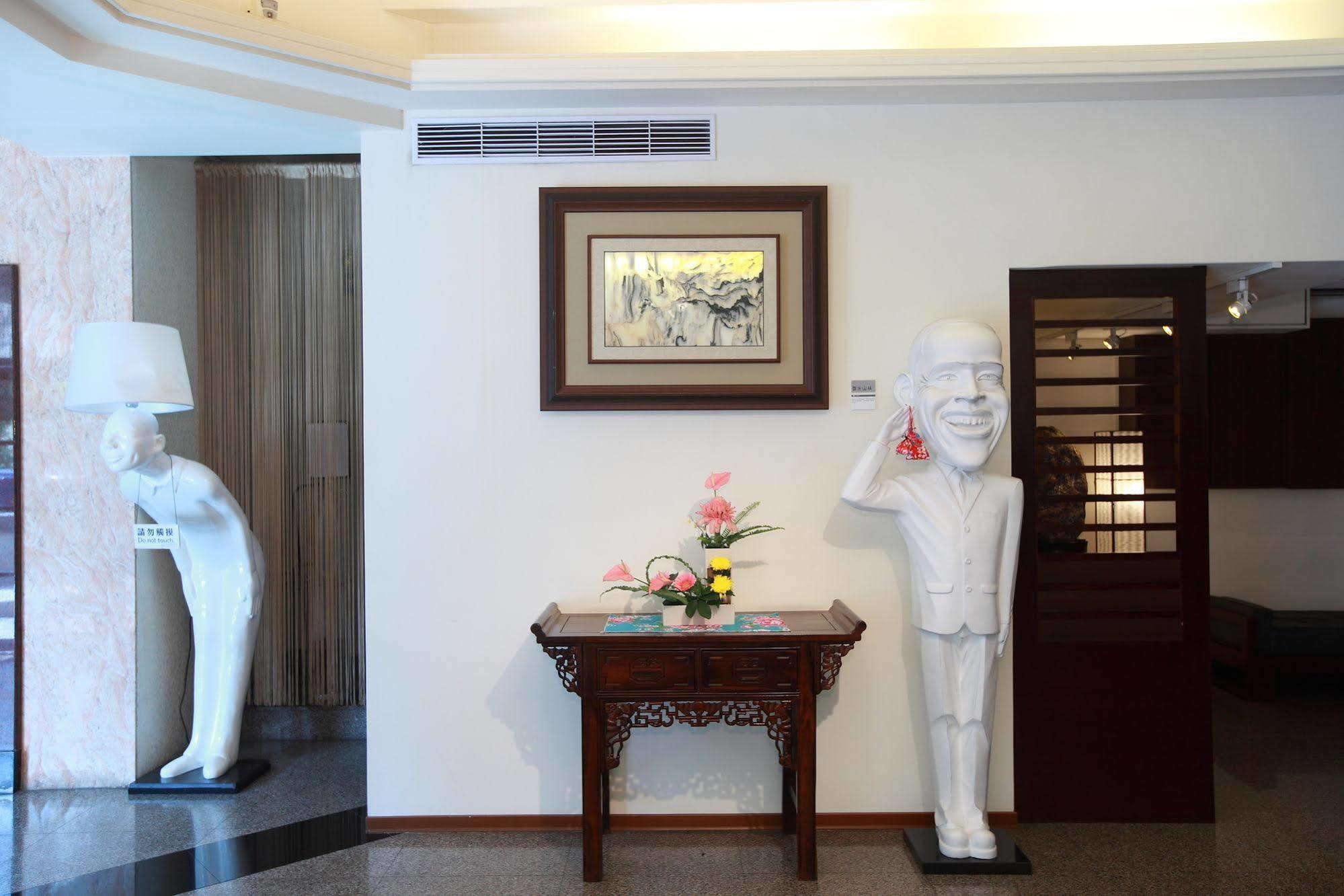 天璽商務飯店 Cullinan Hotel Hualien Exterior foto